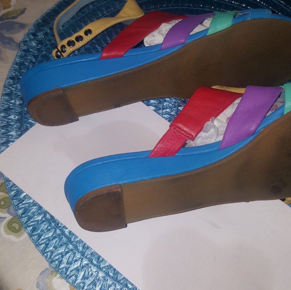 Multicolor Sandal - Picture 3 of 6